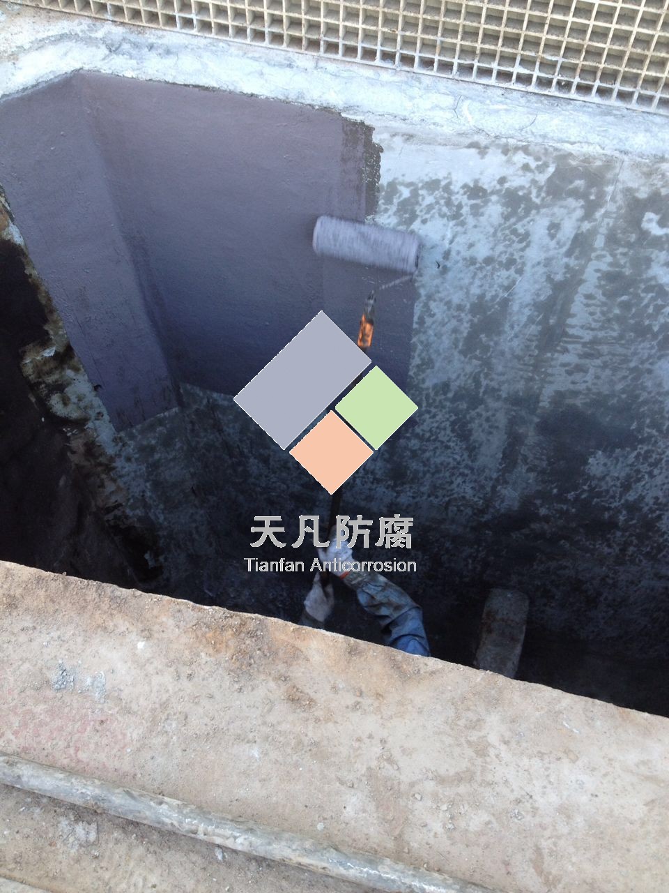 長慶石化檢修期間隔油池防腐完成驗(yàn)收